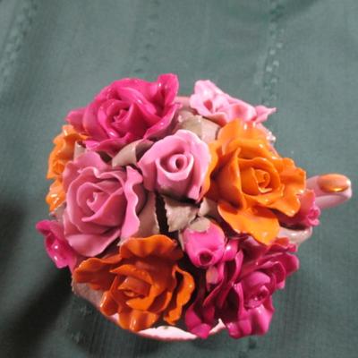 Old Country Roses musical teacup, Royal Albert design