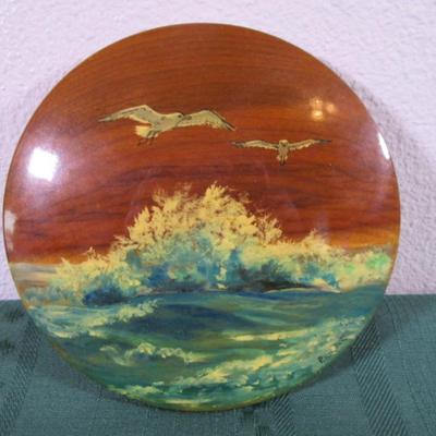 Vintage myrtle wood plaque with beach scene