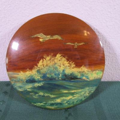Vintage myrtle wood plaque with beach scene