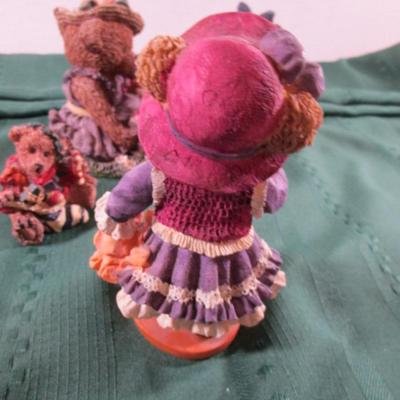 4 Resin bear figurines