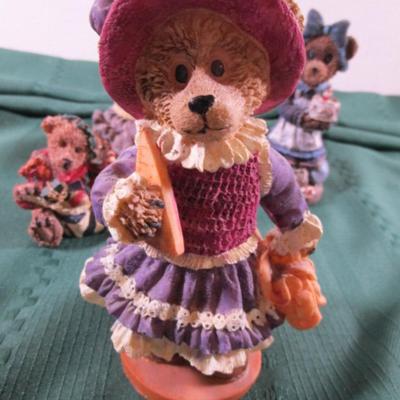 4 Resin bear figurines