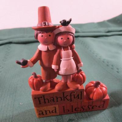 Fall figurines
