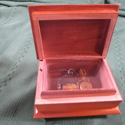 Swiss music box with inlaid flowers