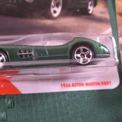 2 Matchbox cars