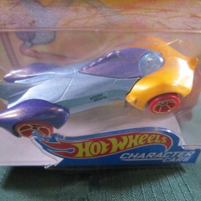 2 Hot Wheels Loony Toons cars