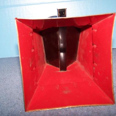 LOT 151 VINTAGE TIN LITHO DUTCH MILL SAND TOY