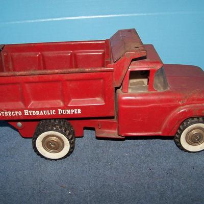 LOT 152 PRESSED STEEL STRUCTO HYDRAULIC DUMPER TRUCK