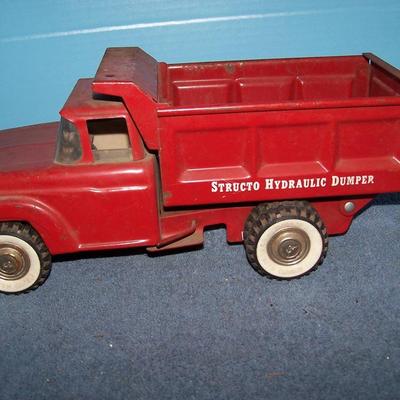 LOT 152 PRESSED STEEL STRUCTO HYDRAULIC DUMPER TRUCK