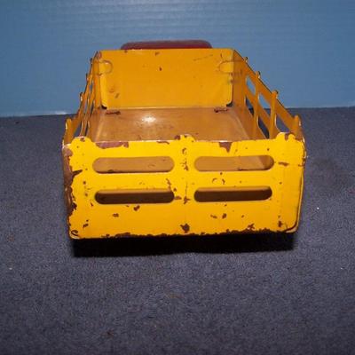 LOT 153 PRESSED STEEL MARX ICE TRUCK