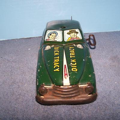 LOT 154 MARX TIN LITHO DICK TRACY WIND UP CAR WORKS
