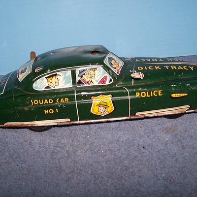 LOT 154 MARX TIN LITHO DICK TRACY WIND UP CAR WORKS
