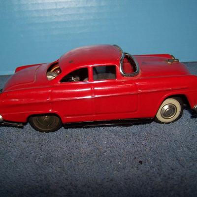 LOT 157 BATTERY OPERATED RED CAR JAPAN ASAHI