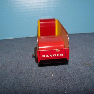 LOT 158 GREAT VINTAGE TIN LITHO COURTLAND EXPRESS & HAULING TRUCK WIND UP !WORKS!