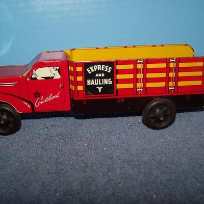 LOT 158 GREAT VINTAGE TIN LITHO COURTLAND EXPRESS & HAULING TRUCK WIND UP !WORKS!