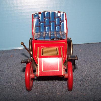 LOT 161 TIN LITHO JALOPY CAR MODERN TOYS JAPAN--LEVER ACTION !WORKS!