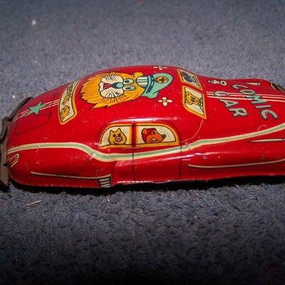 LOT 164 TIN LITHO LUPOR & COMIC CAR JAPAN