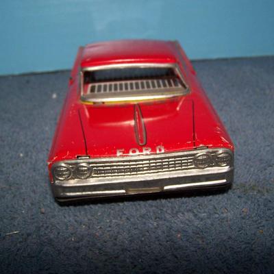 LOT 165 TIN LITHO FORD T-BIRD? FRICTION WORKS! JAPAN