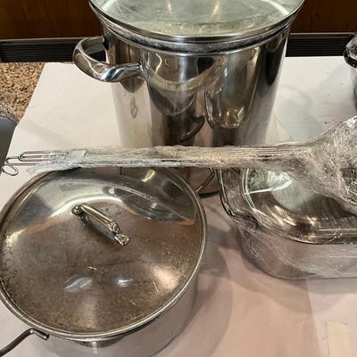 K1049 Large Lot of Roasting Pans, Poacher, StockPots