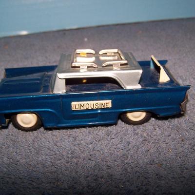 LOT 168 WONDERFUL VINTAGE TIN LITHO CARS! XCAR & LIMO FRICTION JAPAN