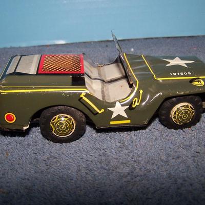 LOT 169 TIN LITHO VEHICLES! FRICTION WORKS!