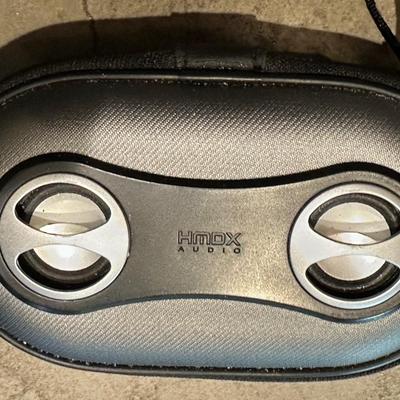 AMAZON KINDLE, SAMSUNG WIRELESS CHARGER, APPLE iPOD 8GB, AUX SPEAKER AND MORE
