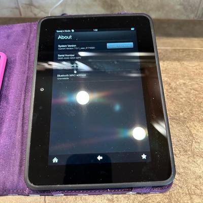 AMAZON KINDLE, SAMSUNG WIRELESS CHARGER, APPLE iPOD 8GB, AUX SPEAKER AND MORE