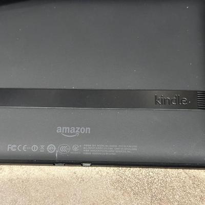 AMAZON KINDLE, SAMSUNG WIRELESS CHARGER, APPLE iPOD 8GB, AUX SPEAKER AND MORE