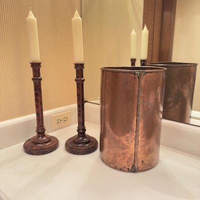 GH1053 Antique Copper Waste Can with English Painted Wooden Candlesticks