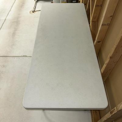 6 FOOT LIFETIME TABLE WITH FOLDING LEGS