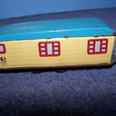 LOT 174 THESE ARE GREAT VINTAGE TIN LITHO CAR AND TRAILER! FRICTION..