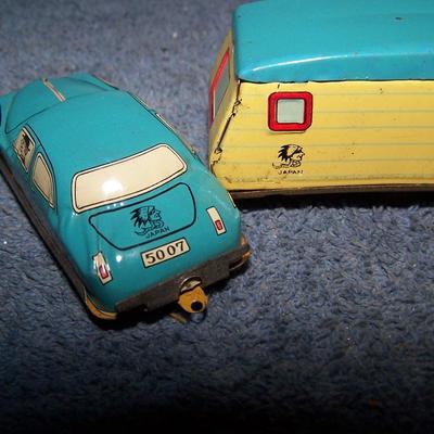 LOT 174 THESE ARE GREAT VINTAGE TIN LITHO CAR AND TRAILER! FRICTION..