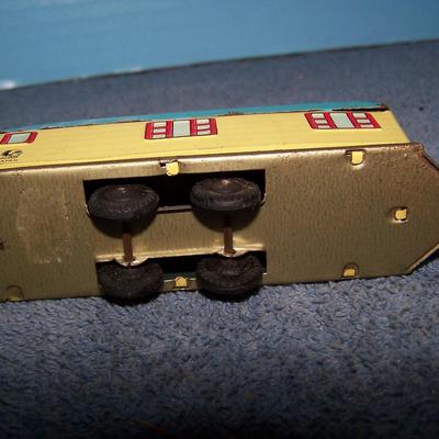LOT 174 THESE ARE GREAT VINTAGE TIN LITHO CAR AND TRAILER! FRICTION..