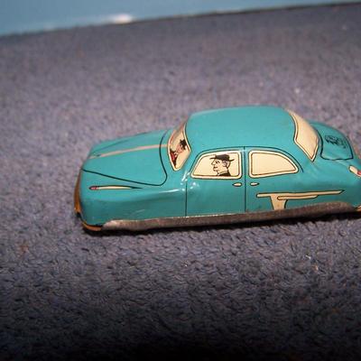 LOT 174 THESE ARE GREAT VINTAGE TIN LITHO CAR AND TRAILER! FRICTION..