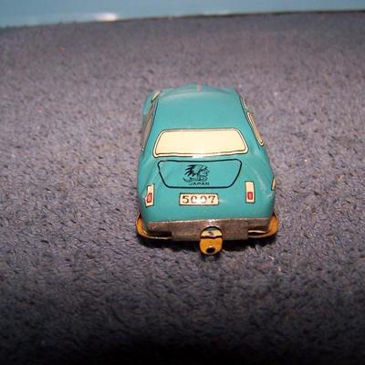 LOT 174 THESE ARE GREAT VINTAGE TIN LITHO CAR AND TRAILER! FRICTION..