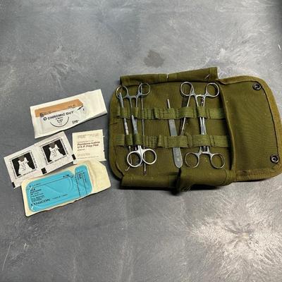 MILITARY ISSUED FIELD MEDICAL INSTRUMENTS
