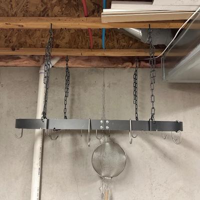 HANGING IRON POT HOLDER