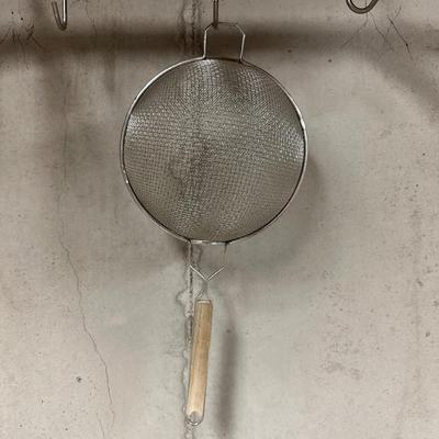 HANGING IRON POT HOLDER