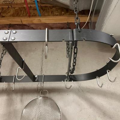 HANGING IRON POT HOLDER