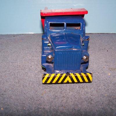 LOT 176 VINTAGE TIN LITHO CAR & TRUCK FRICTION JAPAM