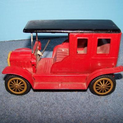 LOT 176 VINTAGE TIN LITHO CAR & TRUCK FRICTION JAPAM