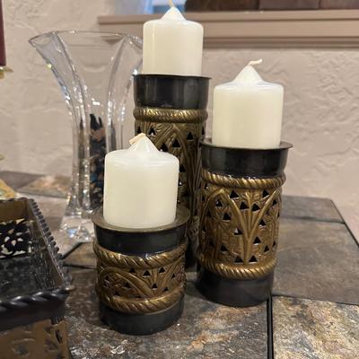 BRASS AND METAL CANDLE HOLDERS PLUS A GLASS VASE