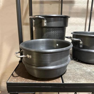 ALUMINUM ROASTING PANS AND STEAMING POTS