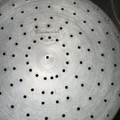 ALUMINUM ROASTING PANS AND STEAMING POTS