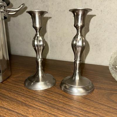 STAINLESS STEEL CHAFING DISH, 4 METAL AND 2 GLASS CANDLE HOLDERS