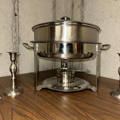 STAINLESS STEEL CHAFING DISH, 4 METAL AND 2 GLASS CANDLE HOLDERS