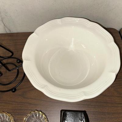 MIKASA SERVING BOWL, IRON PAPER TOWEL HOLDER & NAPKIN HOLDER, 4 GLASS DISHES WITH GOLD RIM
