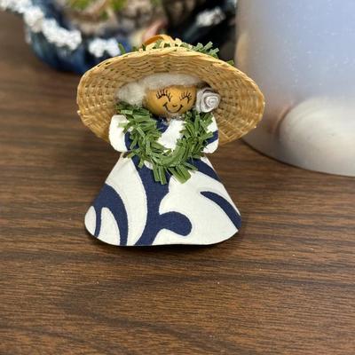SEASHELL CANDLE AND OTHER HOME DECOR