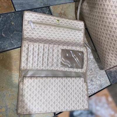 NEW FADED GLORY & LIZ CLAIBORNE PURSES PLUS OTHER HANDBAG