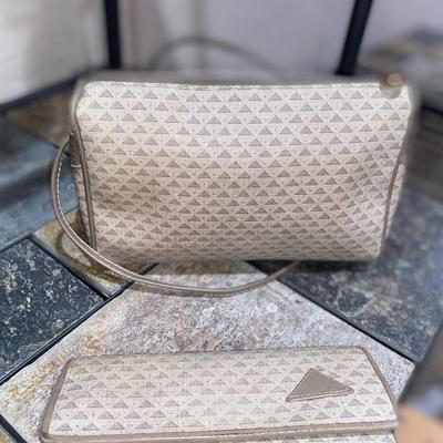 NEW FADED GLORY & LIZ CLAIBORNE PURSES PLUS OTHER HANDBAG