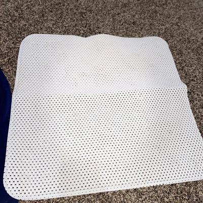 HEAVY BATHROBE BATH MAT, TRAVEL SHAVING BAG, BLOOD PRESSURE MONITOR AND BLOOD GLUCOSE MONITOR